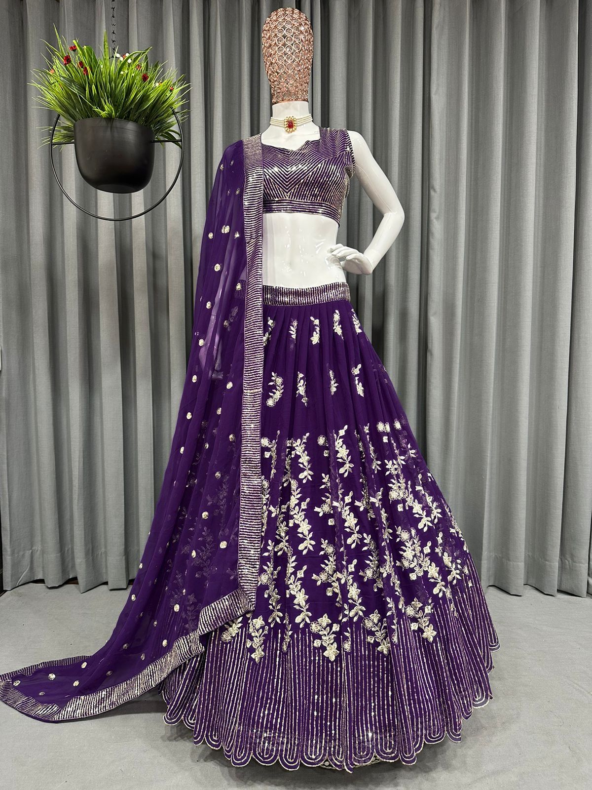 Best Lehenga Choli Shopping Online | ☞ Maharani Designer Boutique